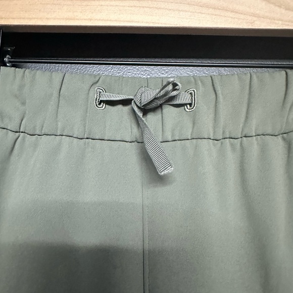 Lululemon Keep Moving Pant 7/8 Rosemary Green 4 - Picture 3 of 5